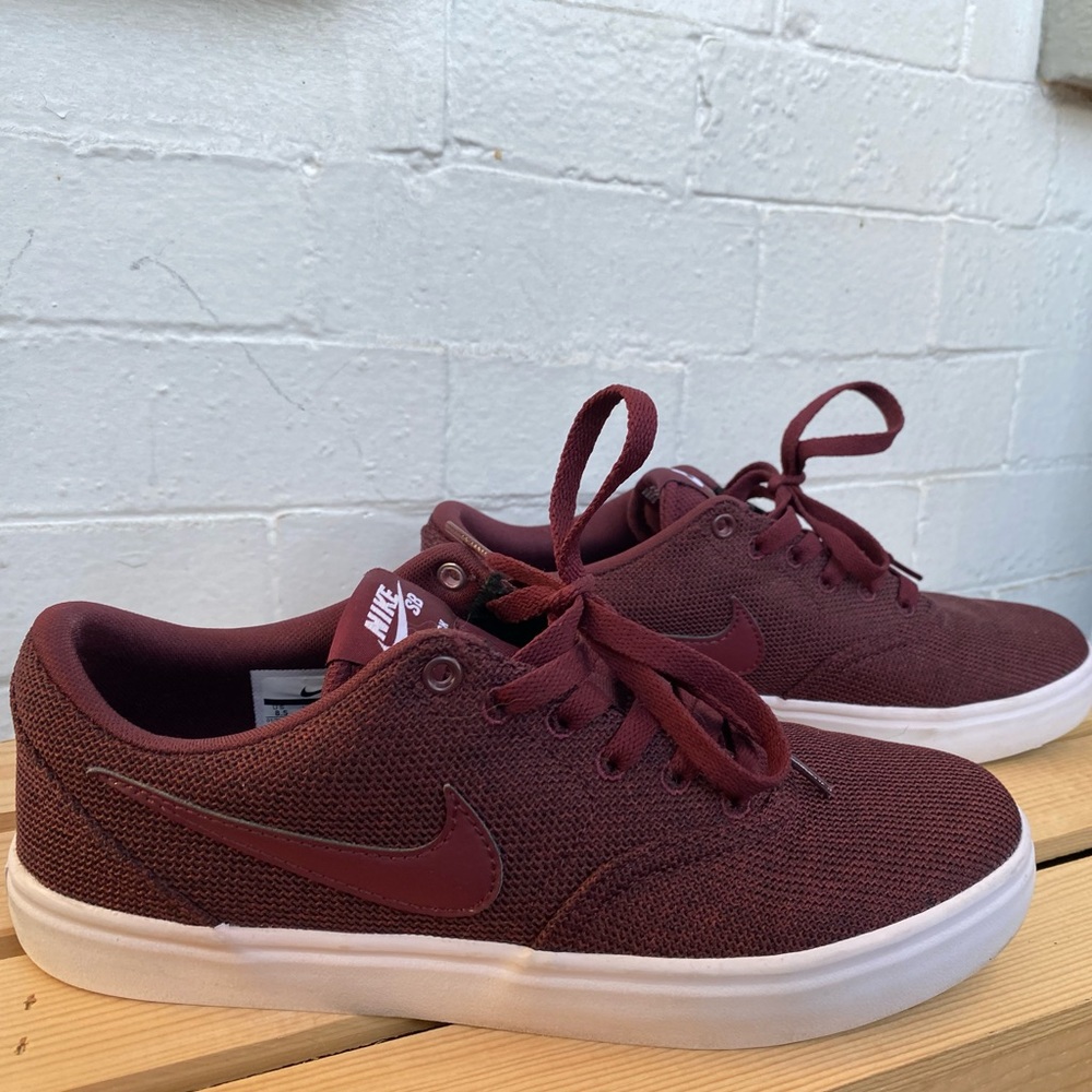 Nike Sb Check Solar Sneakers